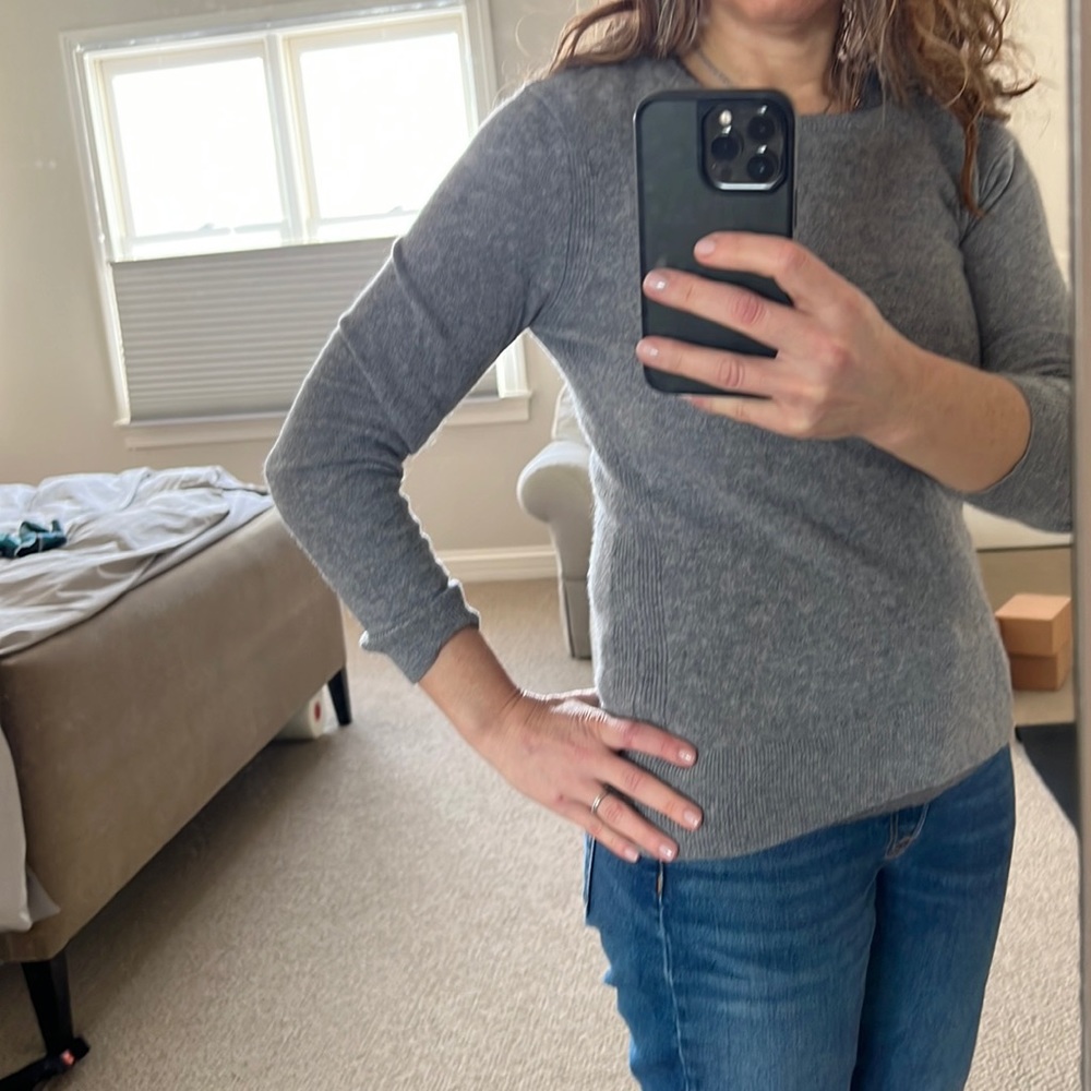 Grey cashmere crewneck sweater S